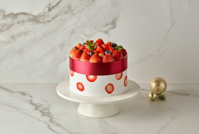 400x270241031_G Deli_Strawberry Cake.jpg